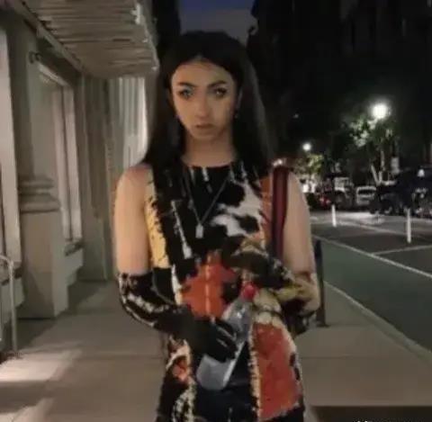 娱乐八卦吃瓜妹是谁,她是如何成为网络红人的？